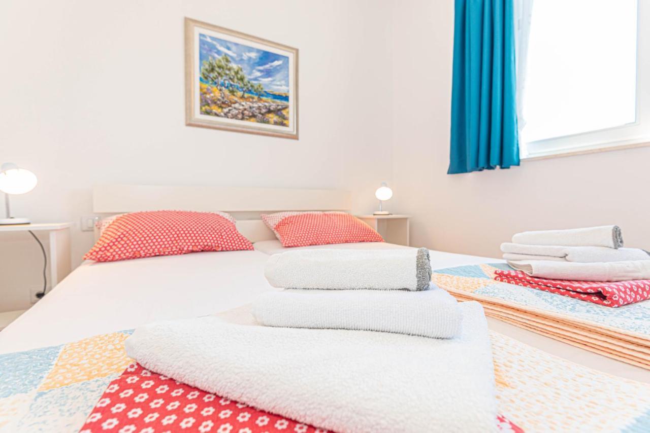 Apartments Villa Tribunj Трибунь Экстерьер фото