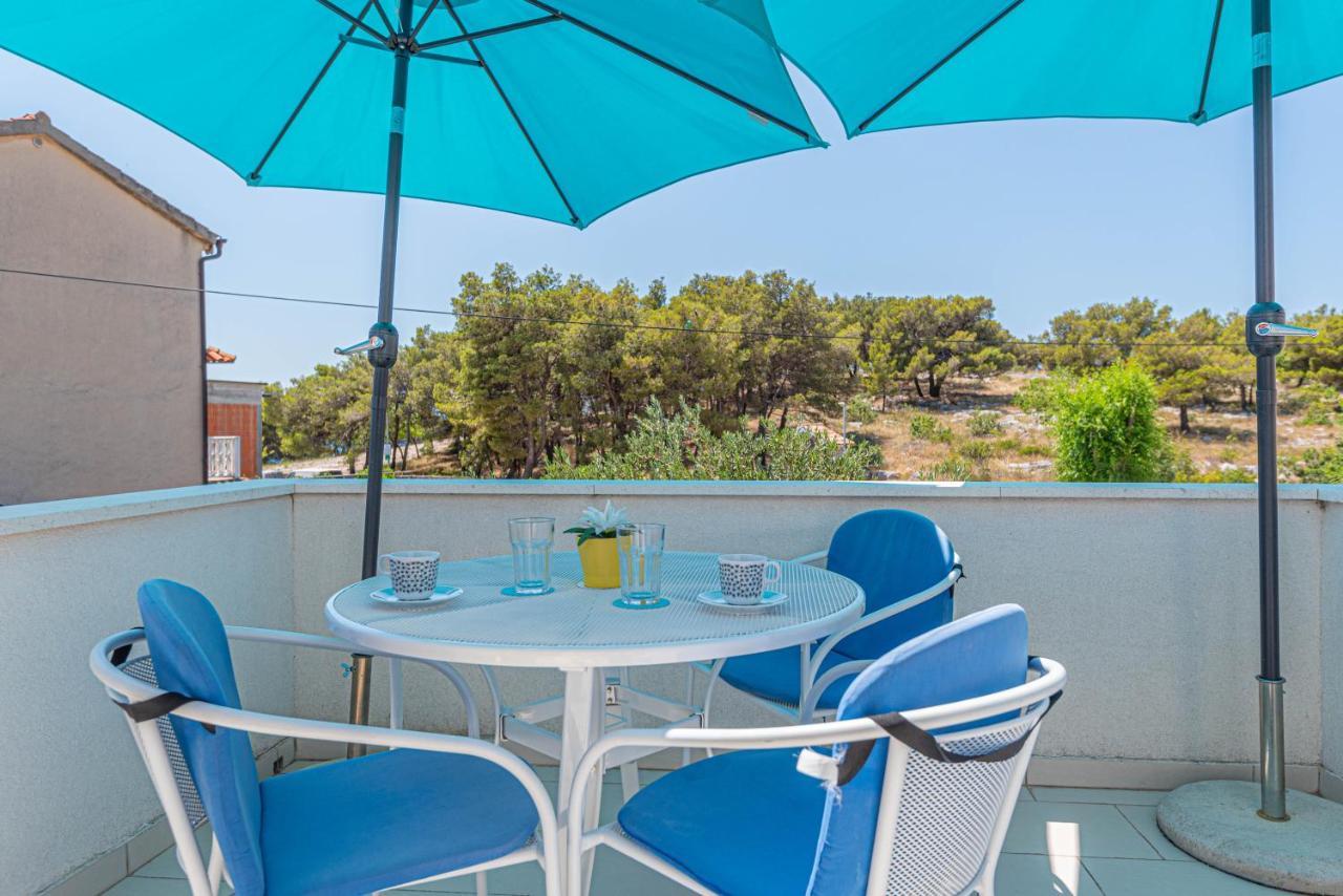 Apartments Villa Tribunj Трибунь Экстерьер фото