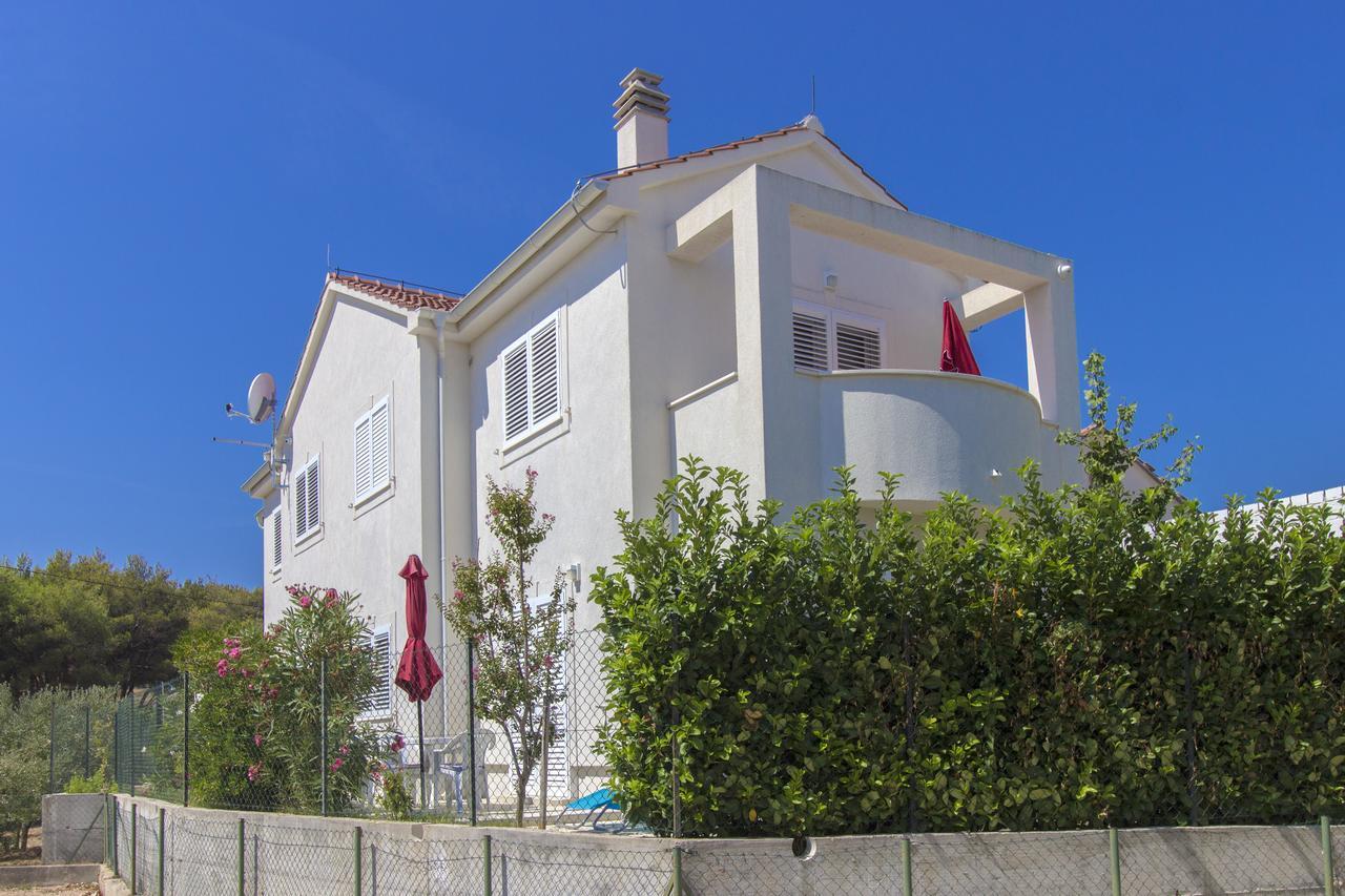 Apartments Villa Tribunj Трибунь Экстерьер фото