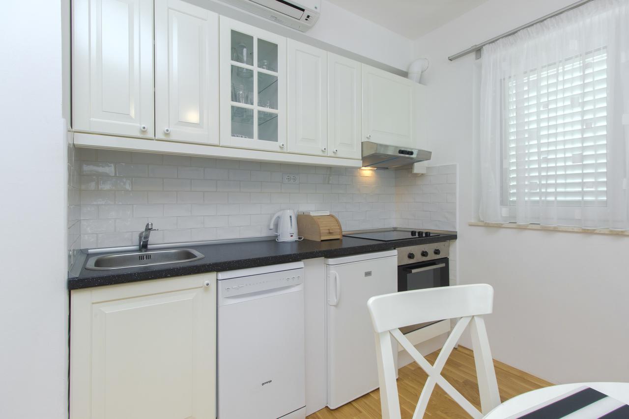 Apartments Villa Tribunj Трибунь Экстерьер фото