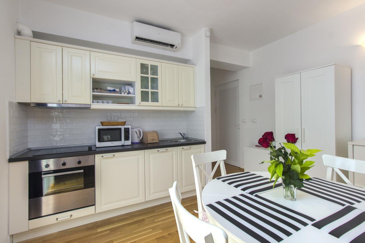 Apartments Villa Tribunj Трибунь Экстерьер фото